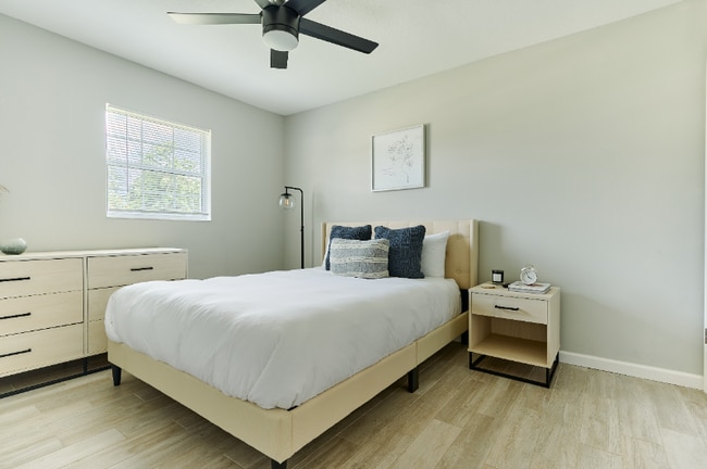 Building Photo - 7817 Tern Dr