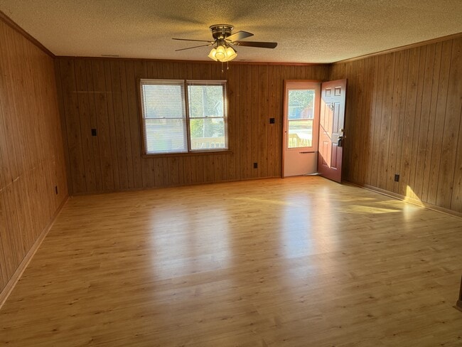 Building Photo - 137 Florida Park Rd