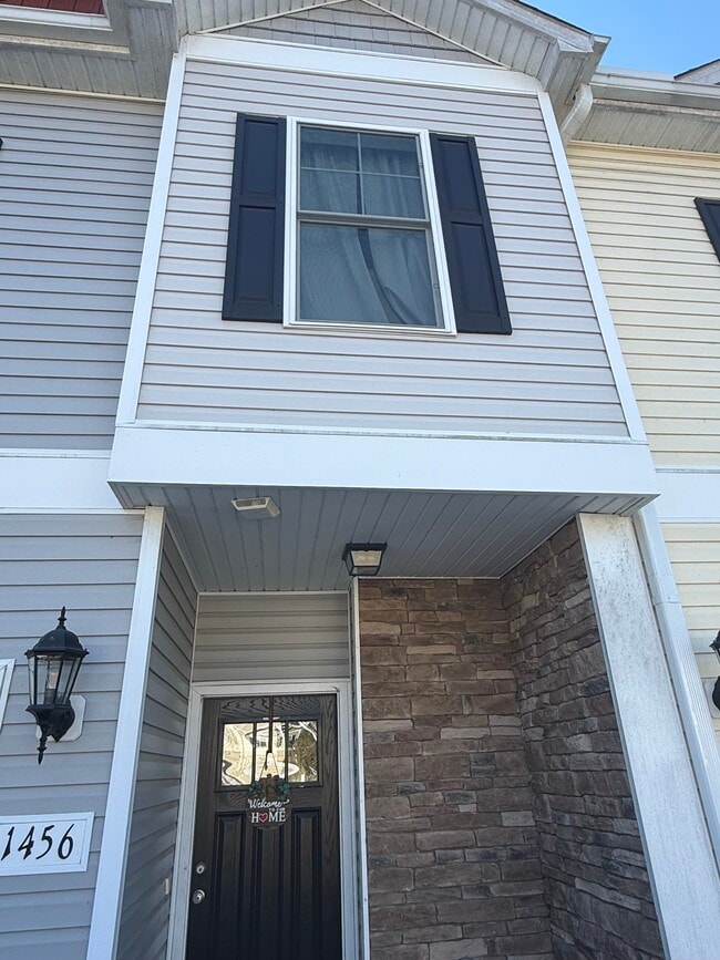 Building Photo - 1456 Lanterns Rest Rd