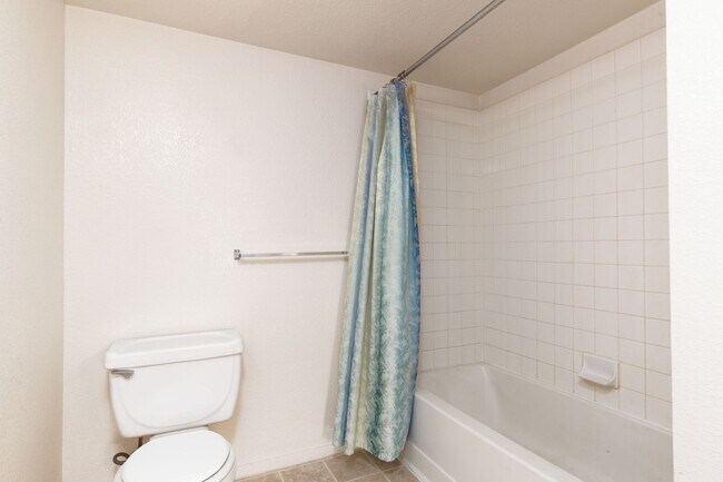Building Photo - First floor one bedroom in gated Silverado Rach community