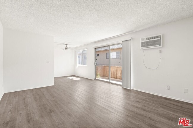 Foto del edificio - 1457 Butler Ave