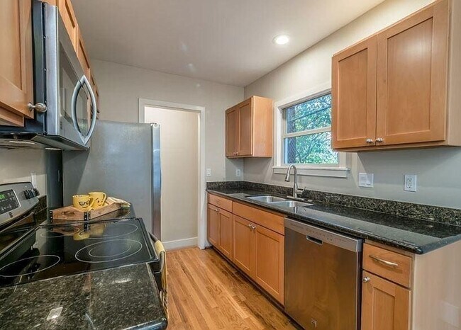 Foto del edificio - 4015 8th Ave NE