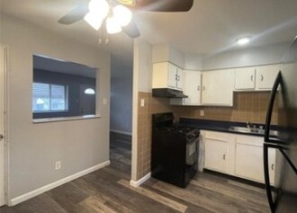 Building Photo - 10024 Winkler Dr