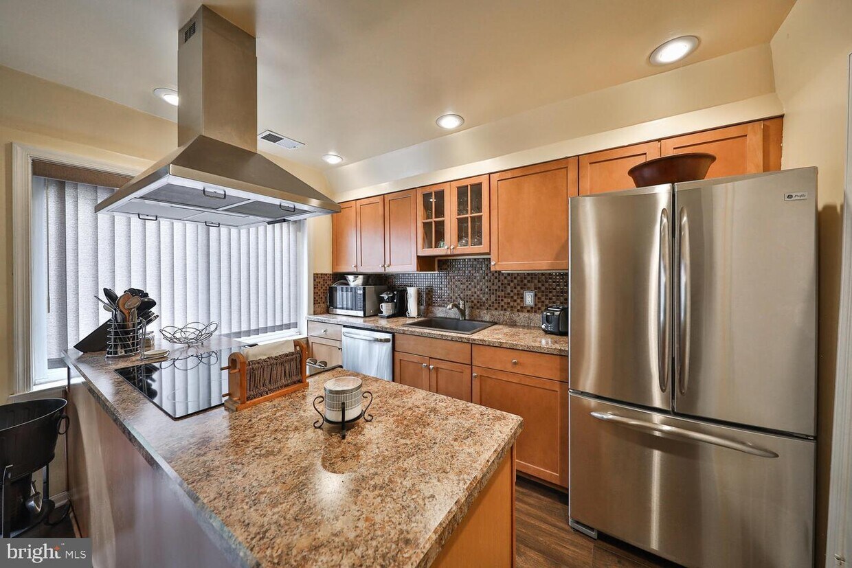 129 Macklenberg Dr, Penllyn, PA 19422 Townhome Rentals in Penllyn PA