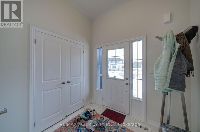 Building Photo - 26 Frederica Cres