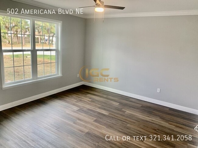 Foto del edificio - 502 Americana Blvd NE
