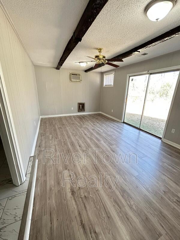 Building Photo - 642 Benham Ave