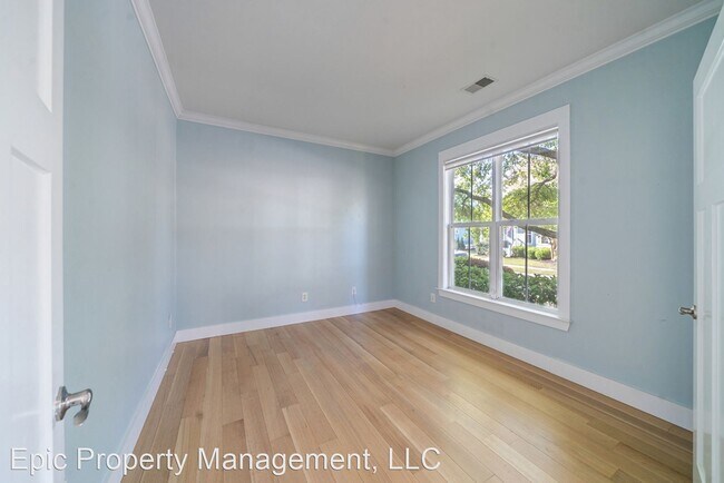 Building Photo - 3 br, 2 bath House - 1100 Dawn View Terrace