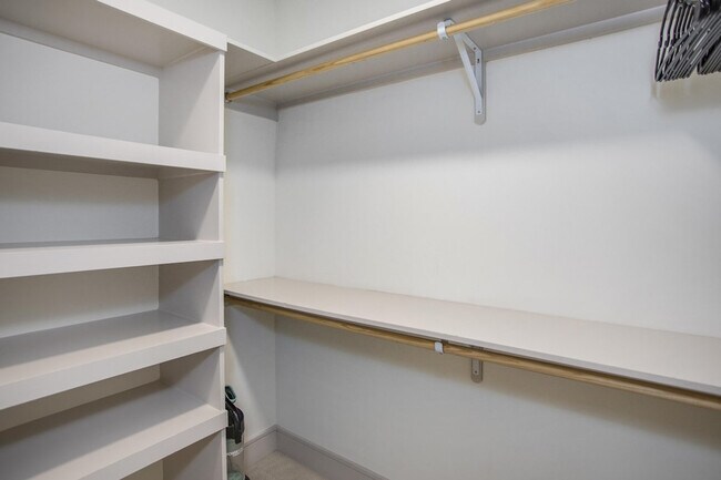 Foto del edificio - 6734 Main St