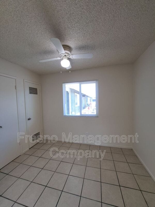 Building Photo - 4845 E Lane Ave