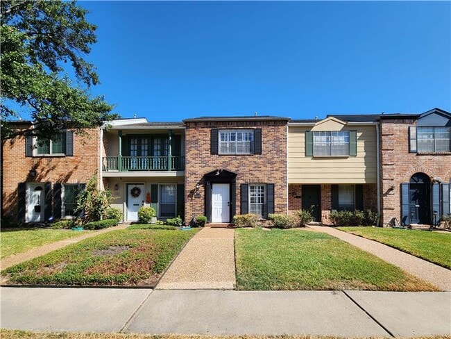 Photo - 6340 Chevy Chase Dr Townhome