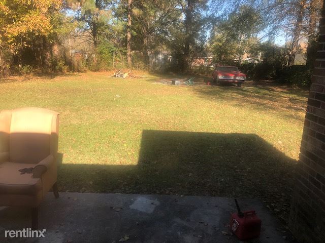 Building Photo - 3 br, 1.5 bath House - 4468 Outwood Dr