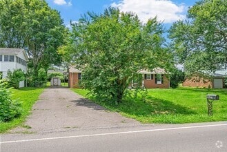 Building Photo - 426 Peterson Ln