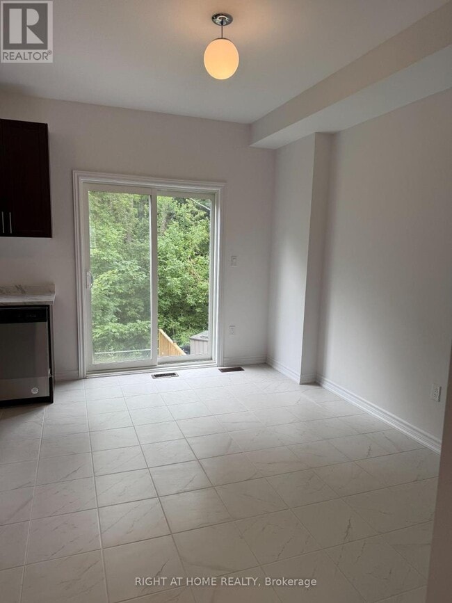 Building Photo - 44 Milson Crescent