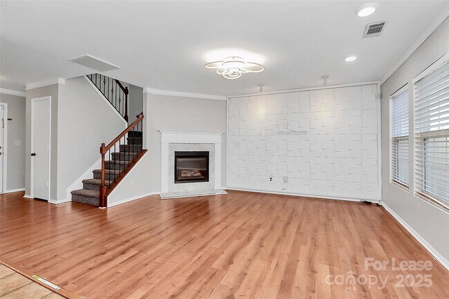 Foto del edificio - 15611 Normans Landing Dr