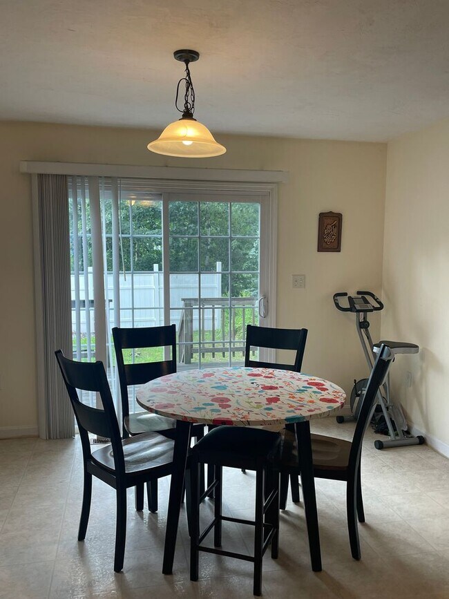Foto del edificio - Reduced Rent! 10% Off 1st Month's Rent for...