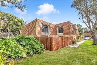 Building Photo - 9100 SW 22nd Ct