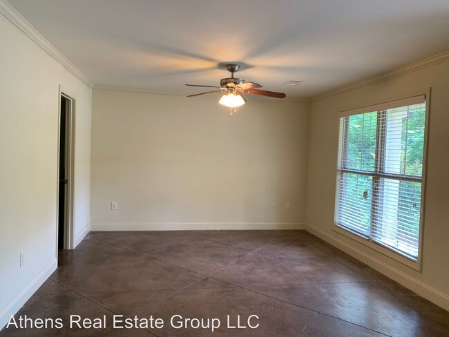 Building Photo - 1738 Milledge Ave Ext