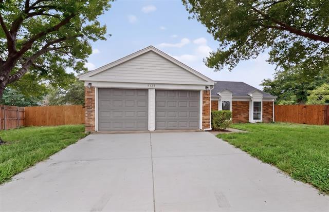 Foto del edificio - 5329 Baker Ct