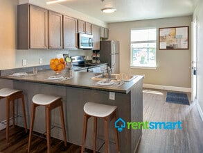 Building Photo - 1515 South Ave W