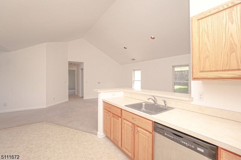 24 Bourne Cir, Hamburg, NJ 07419 Townhome Rentals in Hamburg NJ