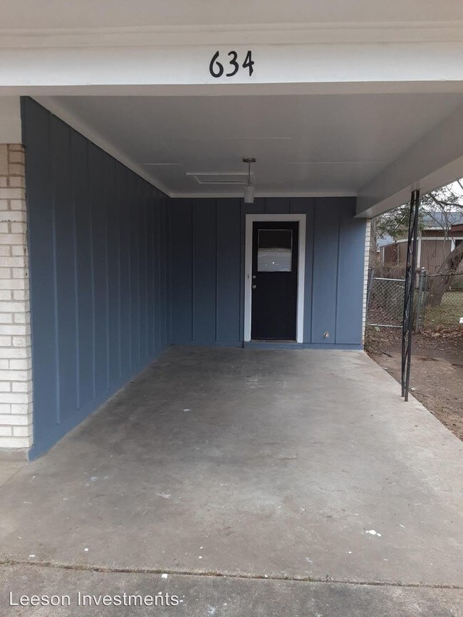Foto del edificio - 3 br, 1 bath House - 634 Damaka Dr