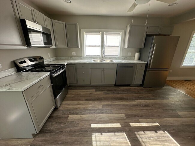 Foto del edificio - Cute 2BR, 1 Ba cottage in the country - Newly renovated