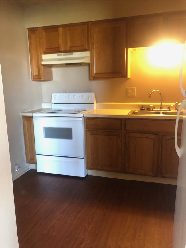 Building Photo - 2139 S 300 E
