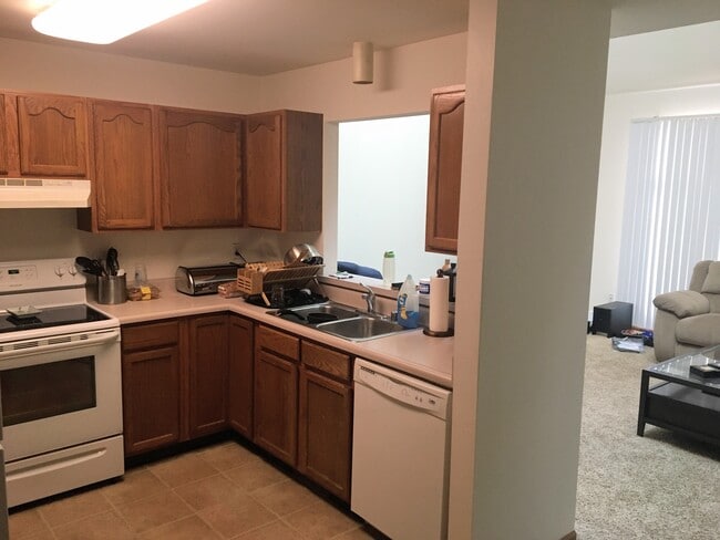Building Photo - Manchester Townhomes