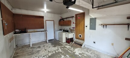 Building Photo - 51075 Kalgin Dr