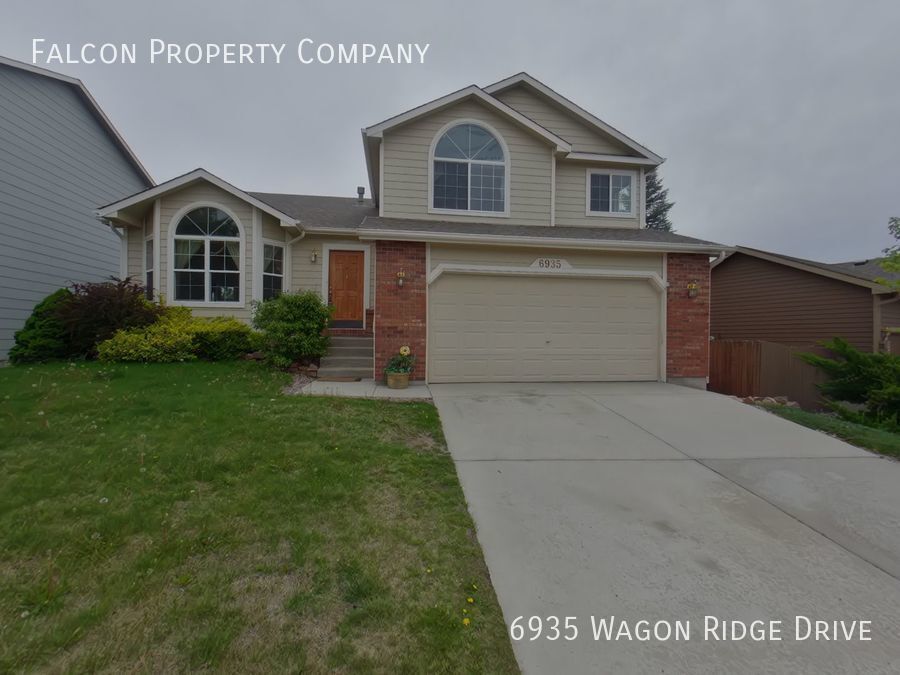 Primary Photo - Beautiful Home in Wagon Trails! - Lease Pe...
