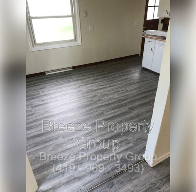 Building Photo - 2074 Price St