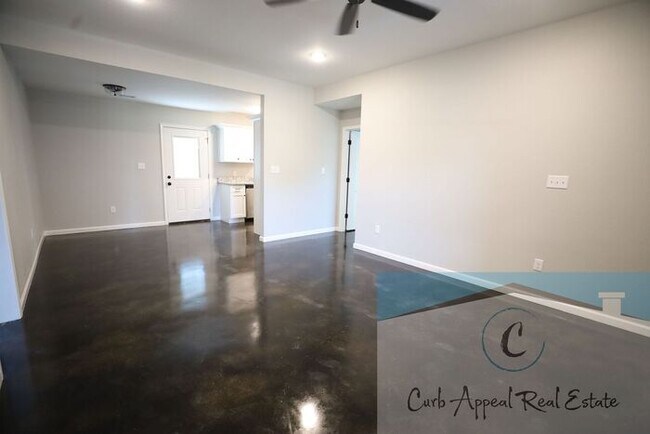 Foto del edificio - Move in special $850!! New construction, beautiful 3 bed / 2 bath home - Brookland!
