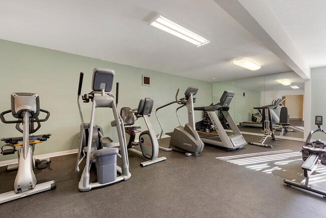 Building Photo - Alpine Village