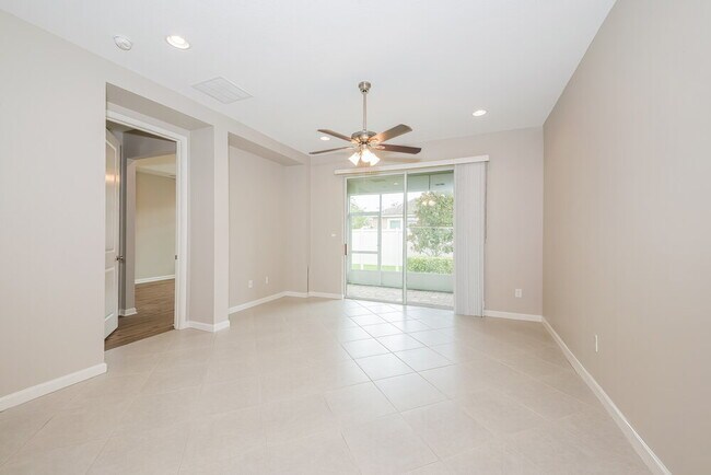 Building Photo - 11832 Meadowgate Pl