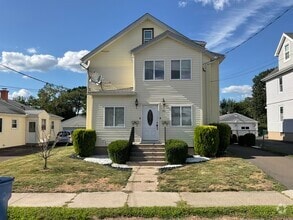 Building Photo - 50 Magnolia St
