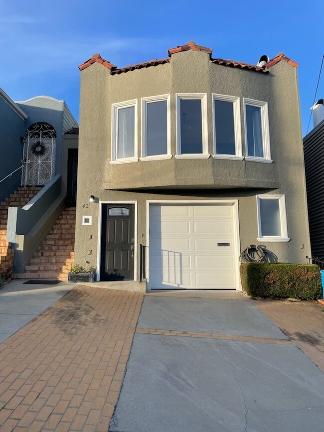 Building Photo - 42 Marston Ave