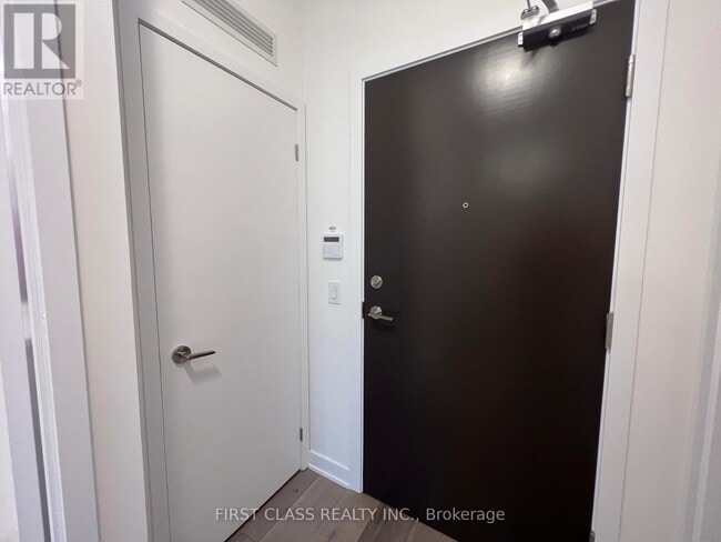 Photo du bâtiment - 10 Honeycrisp Cres