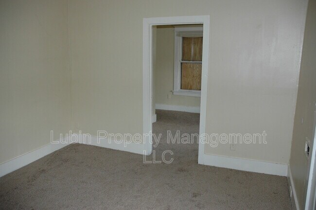 Building Photo - 2743 Carnes Ave
