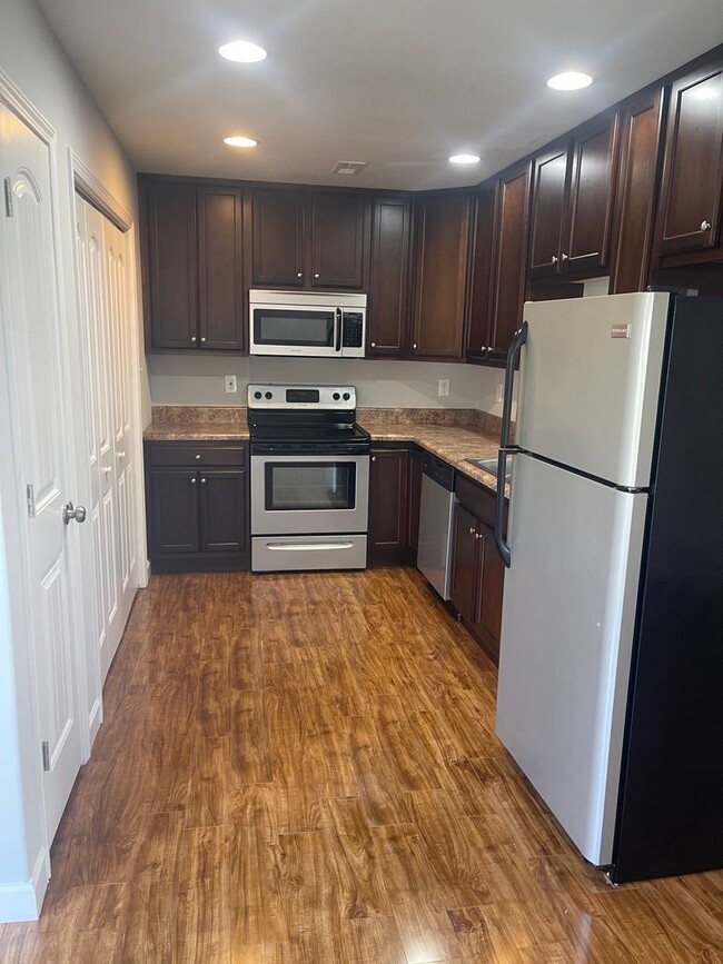 Building Photo - Modern Townhomes on Beals Chapel