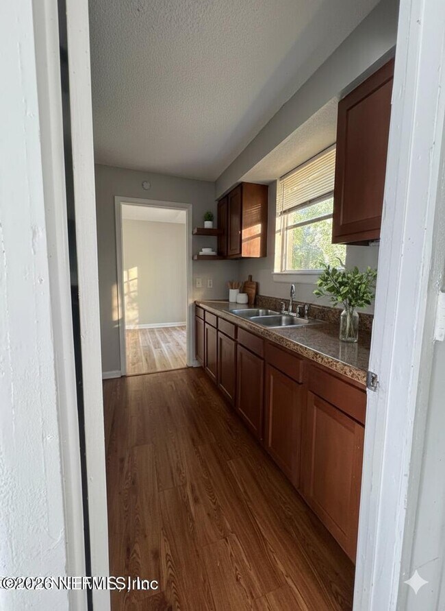 Foto del edificio - 2706 Palafox St