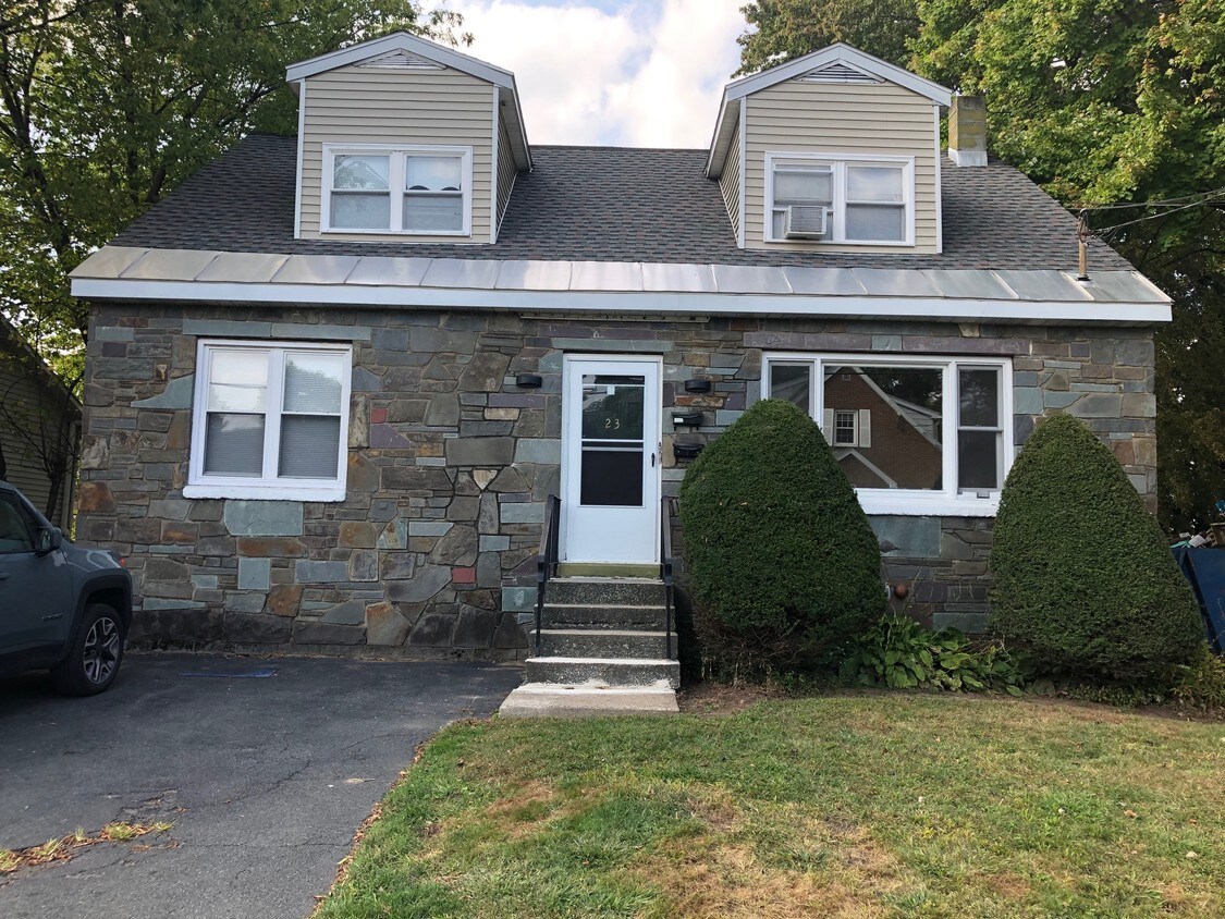 Primary Photo - 23 Moreland Ave
