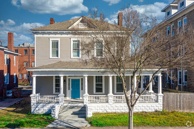 Building Photo - 1016 E Anderson St