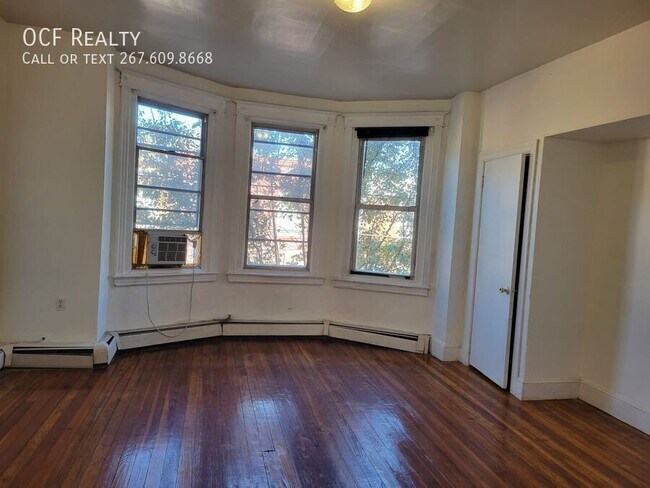 Building Photo - 616 Tasker St