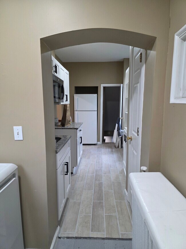 Photo - 4002 Belwood Ave House