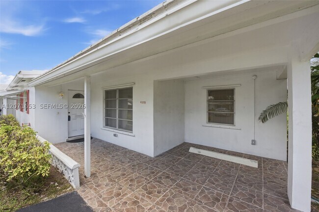 Foto del edificio - 4305 NW 1st Terrace