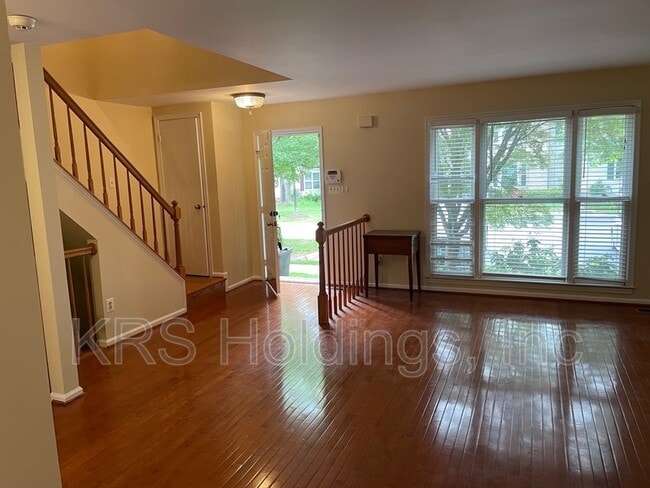 Building Photo - 5203 Glen Meadow Dr