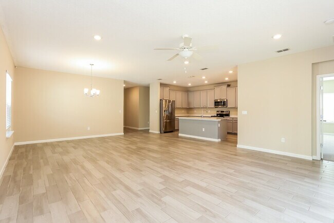 Building Photo - 7966 Thyme Trl
