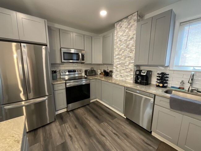 Foto del edificio - 71 Oakridge Ave