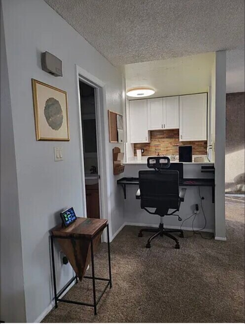 Building Photo - 1205 W Centaur Cir